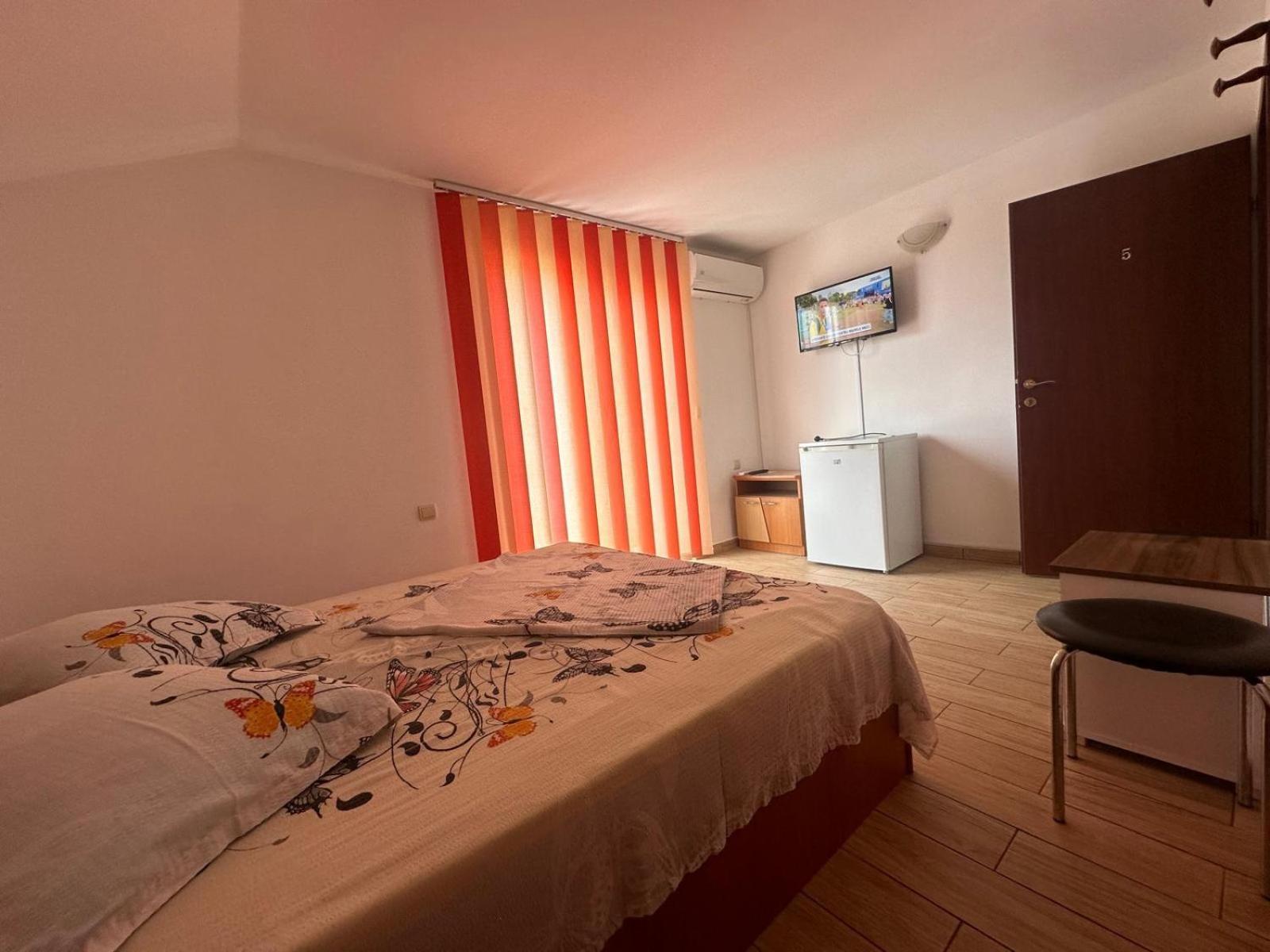 Vila Lucy Costinesti Hotel ภายนอก รูปภาพ