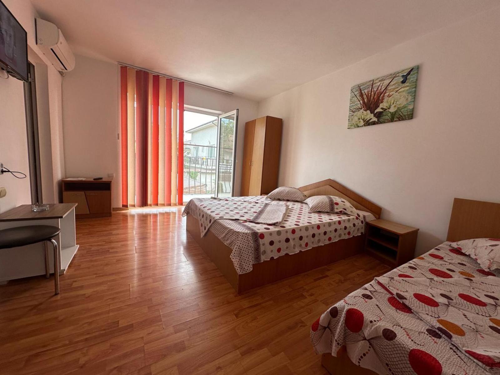 Vila Lucy Costinesti Hotel ภายนอก รูปภาพ