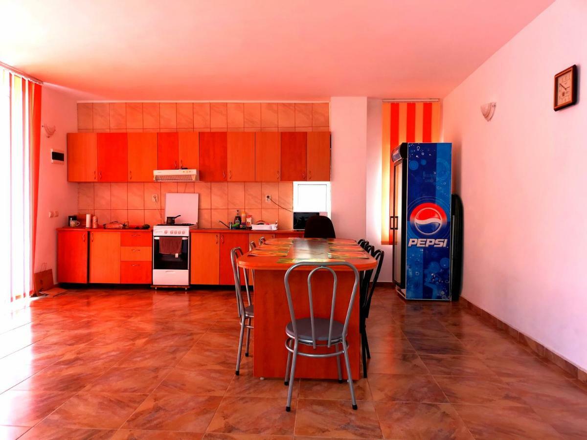 Vila Lucy Costinesti Hotel ภายนอก รูปภาพ